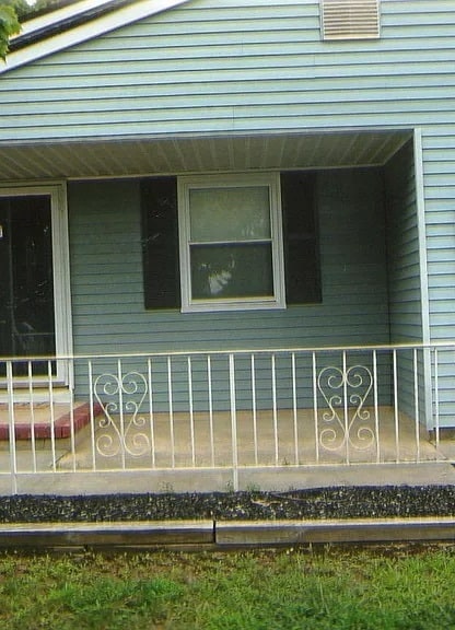 property at 4 La Dunette Dr
