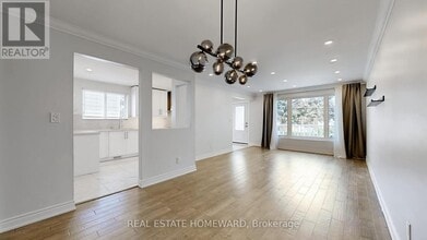 635 Mountview Pl in Newmarket, ON - Building Photo - Building Photo