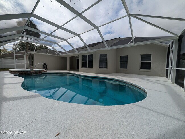 3725 Sunrise Oaks Dr in Port Orange, FL - Building Photo - Building Photo
