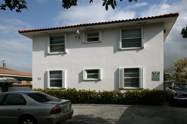 73 W 30th St in Hialeah, FL - Building Photo - Building Photo