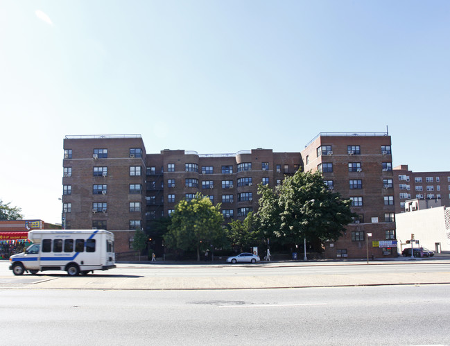 9716 66th Ave in Rego Park, NY - Building Photo - Building Photo