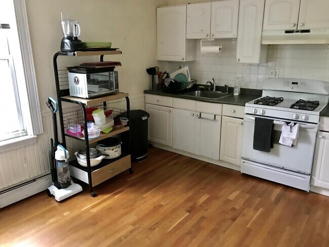 5 Buckley Ave in Boston, MA - Foto de edificio - Building Photo