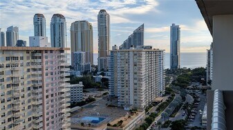 250 174th St in Sunny Isles Beach, FL - Building Photo