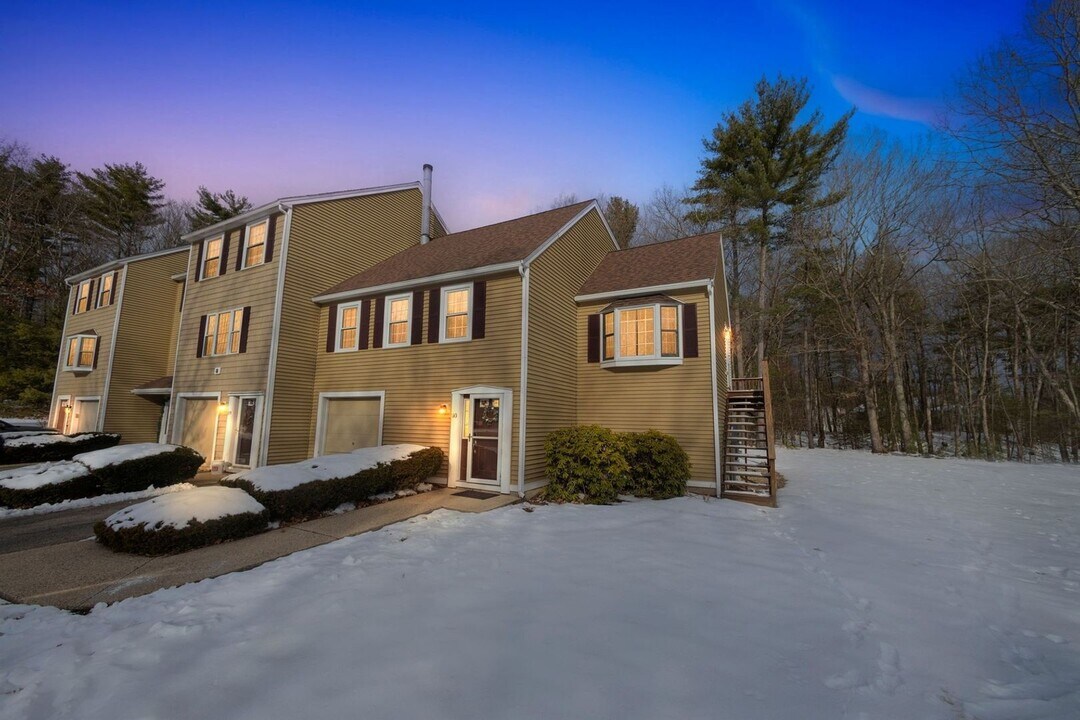 15 Culver St in Plaistow, NH - Building Photo