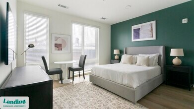 318 W Corporation St, Unit 1-203 in Durham, NC - Building Photo - Building Photo