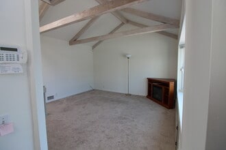 136 Hermosa Ave in Hermosa Beach, CA - Building Photo - Building Photo