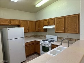 2596 Land Rush Dr in Henderson, NV - Building Photo - Building Photo