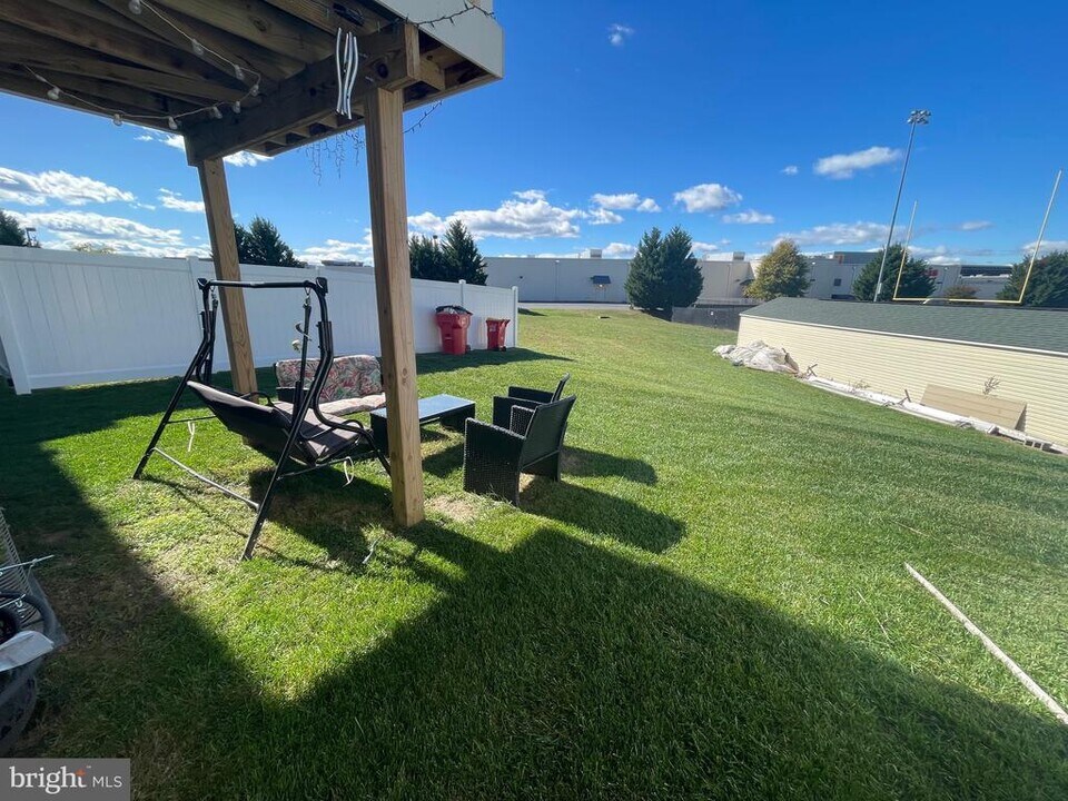 100 Cecily Way in Ranson, WV - Building Photo