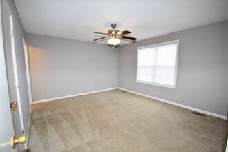 3383 Queensbury Rd in Clarksville, TN - Building Photo - Building Photo