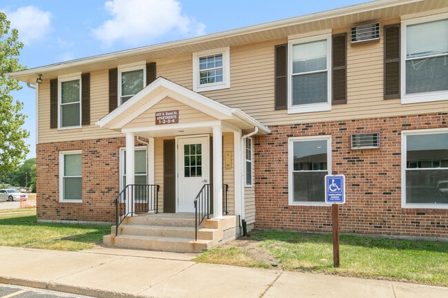 property at 405 E Reed St