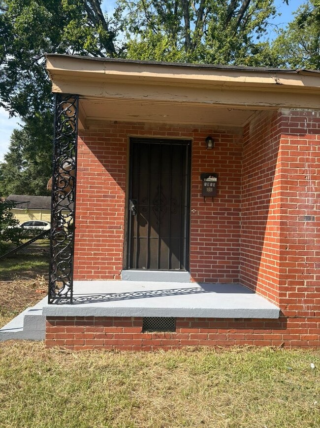 property at 1915 Bullard St