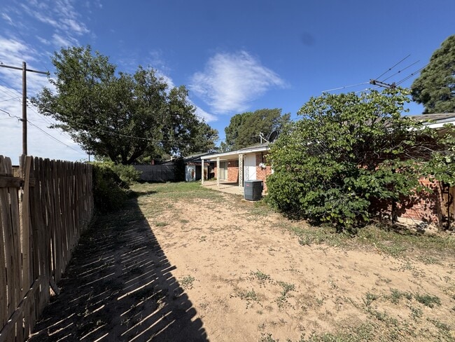 2201 Barnett Dr in Roswell, NM - Building Photo - Building Photo