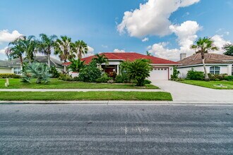 4974 Cedar Oak Way in Sarasota, FL - Building Photo - Building Photo