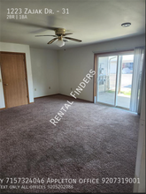 1223 Zajak Dr in Baraboo, WI - Building Photo - Building Photo