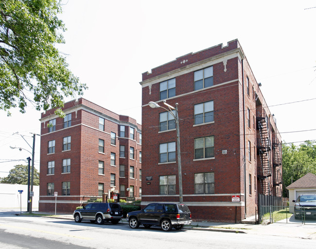 Colonial Hall Apartments