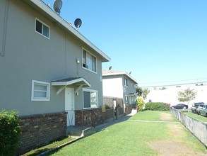 Mountain View Apartments in Ontario, CA - Building Photo - Building Photo