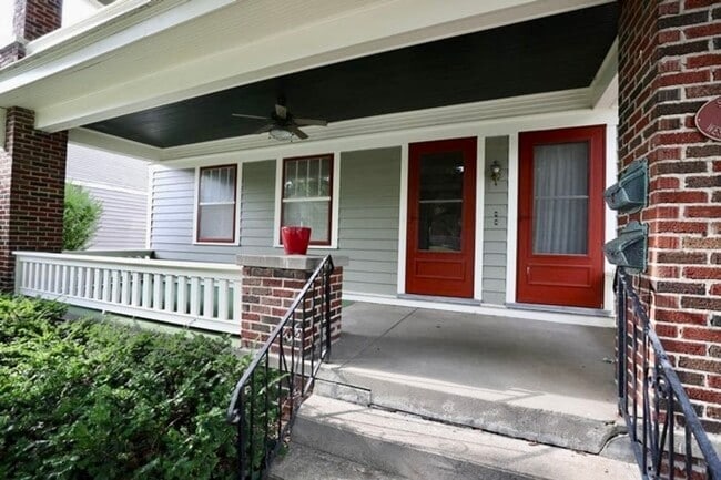 347 W Franklin St in Liberty, MO - Building Photo - Building Photo