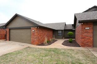 Mason Landing in Oklahoma City, OK - Building Photo