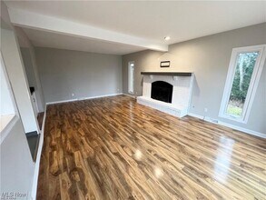 37445 Fawn Path Dr in Solon, OH - Building Photo - Building Photo