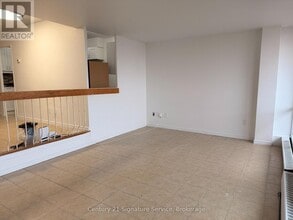 31 Four Winds Dr in Toronto, ON - Building Photo - Building Photo