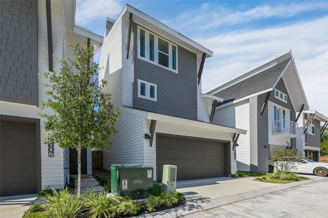 7609 Victory Reserve St in Houston, TX - Building Photo - Building Photo