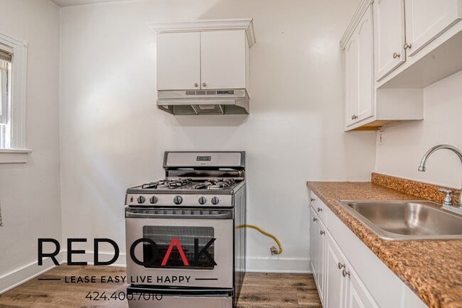 728 S Berendo St in Los Angeles, CA - Building Photo - Building Photo