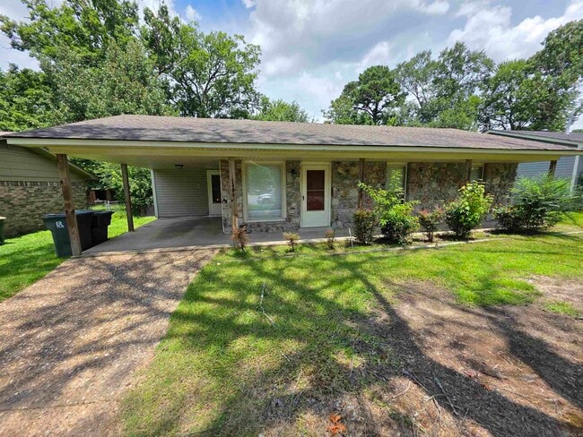 property at 5400 Southboro Dr