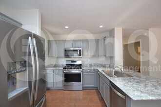 487 W Calle Monte Vista in Tempe, AZ - Building Photo - Building Photo