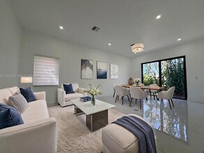 1600 SW 157th Ave in Pembroke Pines, FL - Building Photo - Building Photo