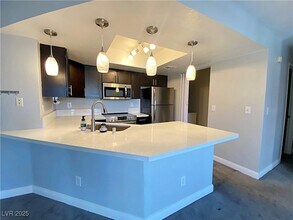 8600 W Charleston Blvd, Unit 2068 in Las Vegas, NV - Building Photo - Building Photo
