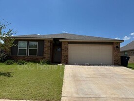 14605 Travertine Fls Ln in Oklahoma City, OK - Building Photo