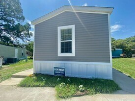 2725 Vindale St in Pine Hills, FL - Building Photo