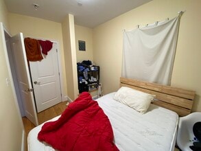 183 River St, Unit 3 in Cambridge, MA - Foto de edificio - Building Photo