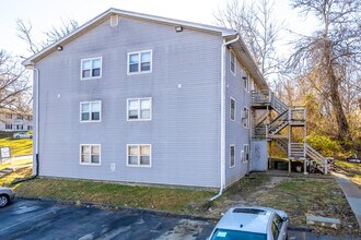 Cottonwood Apartments in Des Moines, IA - Foto de edificio - Building Photo