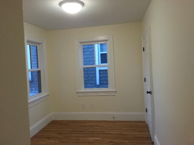 84 Linden St, Unit 2 in Boston, MA - Building Photo - Building Photo
