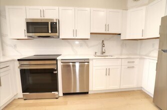 931 Park Ave in Hoboken, NJ - Building Photo - Building Photo