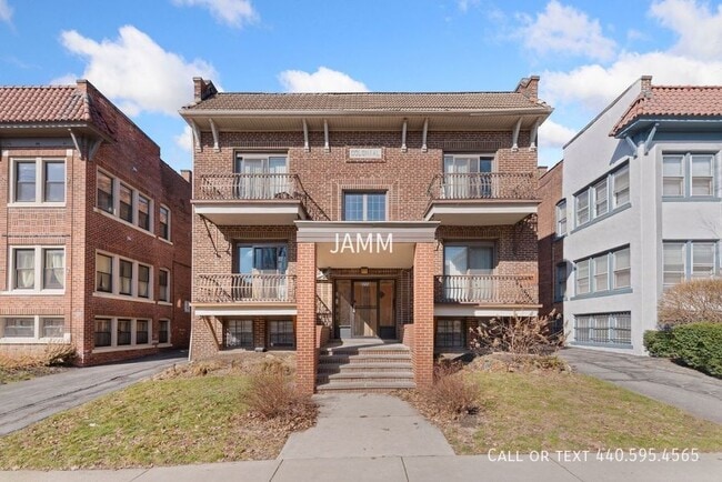 property at 2773 Hampshire Rd