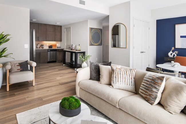 Ovation at Park Crest in McLean, VA - Foto de edificio - Building Photo