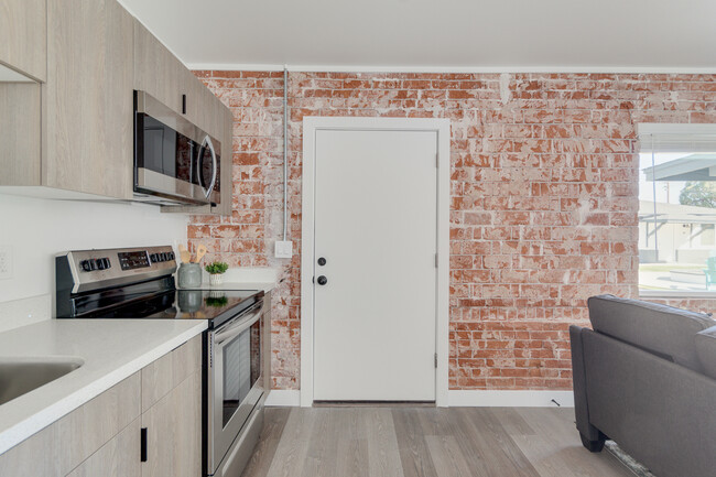 The Chelsea Apartments in Phoenix, AZ - Building Photo - Building Photo