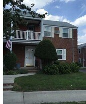 75-07 260th St in Queens, NY - Building Photo