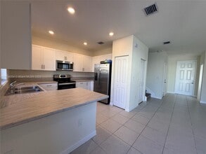 11101 West 33rd Ct in Hialeah, FL - Building Photo - Building Photo