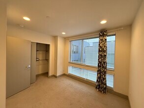 4143 California Ave SW in Seattle, WA - Foto de edificio - Building Photo