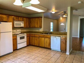 113 Bolero Way in Huntsville, TX - Building Photo - Building Photo