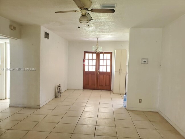 1810 N 62nd Ave in Hollywood, FL - Building Photo - Building Photo