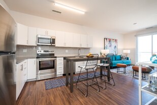 East 51 At Rocketts Landing Apartments