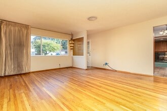2315 Hoytt Ct in Pinole, CA - Building Photo - Building Photo