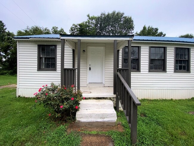 property at 104-105 7th Ave SE