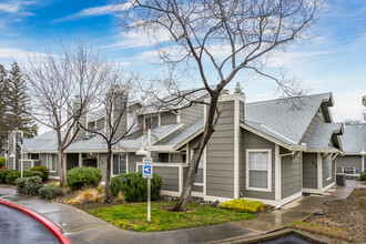 Lakeside Townhomes in Folsom, CA - Building Photo - Primary Photo