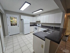 6832 Hunt St in Milton, FL - Building Photo - Building Photo