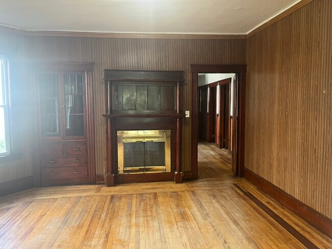 37 Columbia St, Unit 1 in Worcester, MA - Building Photo - Building Photo